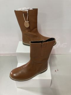 JOHN LEWIS ISOBEL 2 TAN BOOTS SIZE: 34(628558)