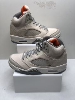 NIKE AIR JORDAN 5 RETRO SE CRAFT TRAINERS UK SIZE 8