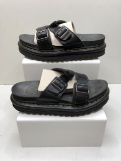 UGGS MYLES SANDALS IN BLACK UK SIZE 5