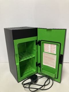 XBOX SERIES X REPLICA MINI FRIDGE COOLER