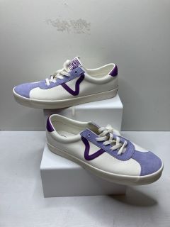 VANS LOW PURPLE TRAINERS UK SIZE 10.5