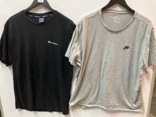 2 X MENS DESIGNER TEES INC NIKE