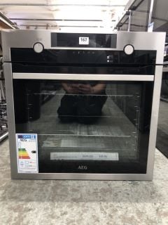 AEG SINGLE ELECTRIC OVEN MODEL BCE556060M RRP £699 (EX-DISPLAY)