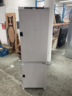 GRUNDIG INTEGRATED FRIDGE FREEZER MODEL GKFED473 RRP £425 (EX-DISPLAY)