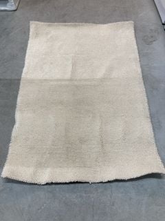 WOOLY RUG 170 X 120CM