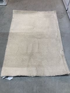 LARGE QTY OF ITEMS INC WOOLY RUG