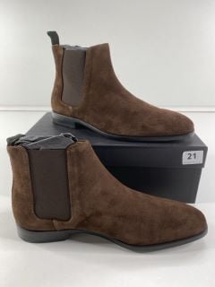 PAUL SMITH MEN'S SHOE GERALD DARK BROWN. SIZE: 9, MADE FROM: MEN'S SHOE 80% COW LEATHER 20% ELASTINE UPPER/CALF LEATHER SO. RRP: £230