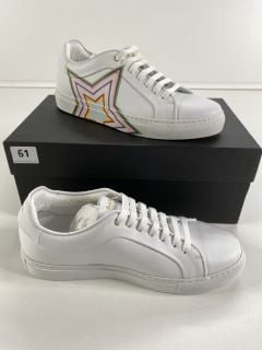 PAUL SMITH MEN'S SHOE BASSO WHITE STAR PRINT. SIZE: 6, MADE FROM: MEN'S SHOE 100% CALF LEATHER UPPER/RUBBER SOLE. RRP: £420