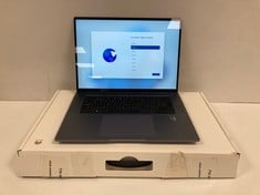 HUAWEI CREF-X 1 TB LAPTOP (ORIGINAL RRP - 1477,90 €) IN SILVER. (WITH BOX AND CHARGER, VERY SLIGHT NOISE INSIDE THE LAPTOP, IN THE AREA OF THE LEFT FAN). I9-12900H, 16 GB RAM, , INTEL IRIS XE GRAPHIC