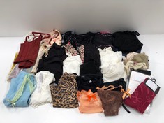 VARIETY OF PREMIUM DESIGNER UNDERWEAR VARIOUS MODELS AND SIZES INCLUDING CORSET SIZE S (TOTAL RRP 826€) - LOCATION 35A.