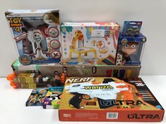 10 X VARIETY OF TOYS INCLUDING BOARD GAMES - LOCATION 32A.