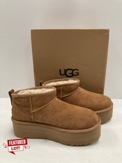 UGG BOOTS MODEL W CLASSIC ULTRA MINI PLATAFORM BROWN COLOUR SIZE 39 (TOTAL RRP 180€) - LOCATION 29A.