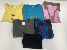 6 X PREMIUM DESIGNER GARMENTS IN VARIOUS SIZES AND STYLES INCLUDING YELLOW T-SHIRT SIZE S (TOTAL RRP 250€) - LOCATION 5B.