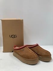 UGG BOOTS MODEL W TAZZ BROWN COLOUR SIZE 40 (TOTAL RRP 180€) - LOCATION 29A.