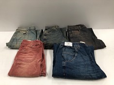 5 X DESIGNER GARMENTS VARIOUS STYLES AND SIZES INCLUDING PINK CORDUROY TROUSERS SIZE 29W 32L (TOTAL RRP 353€) - LOCATION 26B.