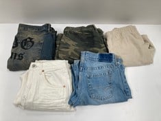 5 X PREMIUM DESIGNER GARMENTS IN VARIOUS SIZES AND STYLES INCLUDING CORDUROY SHORTS SIZE M (TOTAL RRP 357€ ) - LOCATION 16B.