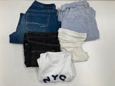 5 X PREMIUM DESIGNER GARMENTS VARIOUS SIZES AND STYLES INCLUDING DENIM TROUSERS SIZE 29W 32L (TOTAL RRP 244€) - LOCATION 14B.