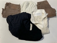 6 X GARMENTS VARIOUS BRANDS AND SIZES INCLUDING BLACK SKIRT SIZE S MOTEL (TOTAL RRP 329€) - LOCATION 6B.