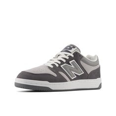 NEW BALANCE MODEL BB480 V1 GREY AND WHITE COLOUR SIZE 44 1/2 (TOTAL RRP 115€) - LOCATION 33A.