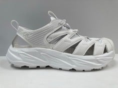 SHOES HOKA MODEL U HOPARA WHITE COLOUR SIZE 43 1/3 (TOTAL RRP 120€) - LOCATION 45A.