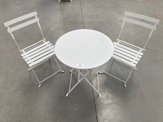 GARDEN SET COMPOSED OF TWO CHAIRS AND A ROUND TABLE IN WHITE COLOUR.