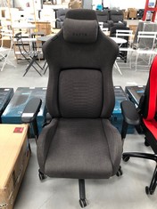 RAZER GAMING CHAIR GREY COLOUR (BROKEN IN THE SEAT).