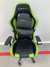 GAMING CHAIR NEWSKILL BLACK AND OLIVE GREEN (WHEELS DAMAGED).