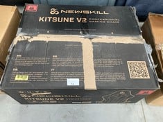 NEWSKILL KITSUNE V2, GAMING CHAIR MADE OF BREATHABLE FABRIC, LUMBAR AND CERVICAL CUSHIONS INCLUDED, RECLINING 180°, SUPPORTS UP TO 136 KG, GREY COLOUR.