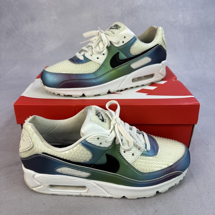 Nike Air Max 90 20 Bubble, CT5066-100 Sneakers With Box - Size UK 9 (VAT ONLY PAYABLE ON BUYERS PREMIUM)