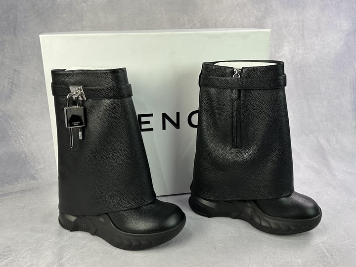 Givenchy Shark Lock Leather Ankle Boots With Box, Retail Bag & Receipt - Size 40 (VAT ONLY PAYABLE ON BUYERS PREMIUM)