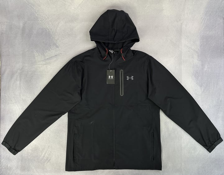 Under Armour Hooded Zip Top - Size XL (VAT ONLY PAYABLE ON BUYERS PREMIUM)