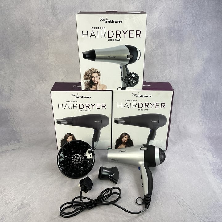 Paul Anthony 3x Including Style Pro Hairdryer 2000 Watt (VAT ONLY PAYABLE ON BUYERS PREMIUM)