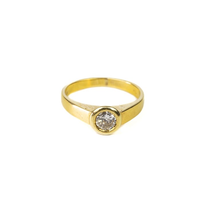 18ct Yellow Gold 0.25ct Diamond Round-cut Single Stone Ring, Size I½, 3.4g. Colour K-L, Clarity I1-I2.  Auction Guide: £200-£300 (VAT Only Payable on Buyers Premium)