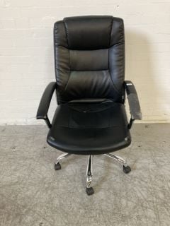 BLACK COLOURED LEATHER AND CHROME COLOURED OFFICE CHAIR