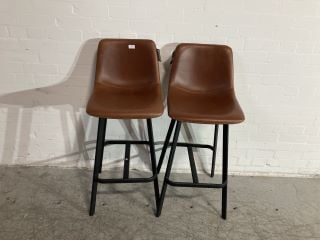 2 X RUSTIC BROWN COUNTER HEIGHT CHAIRS WITH GOLD LOCKSTITCHING AND MATT BLACK FRAME