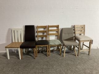 6 X DINING CHAIRS TO INCLUDE A DARK LEATHER CHAIR WITH WOODEN LEGS AND A SOFT LIGHT BROWN FABRIC DINING CHAIR