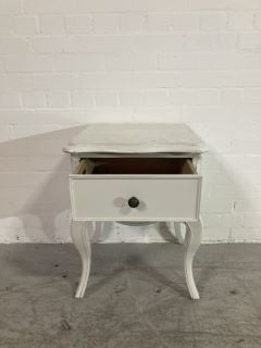 WILLIS AND GAMBIER WHITE CHANTILLY 1 DRAWER BEDSIDE TABLE RRP £276 H- 63CM W- 49CM D- 45CM