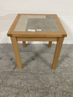 OAK WOOD TILED COFFEE TABLE H- 51CM W- 49CM D- 49CM