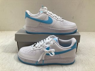 NIKE AIR FORCE 1 07 TRAINERS IN WHITE/BLUE - UK 8 - RRP £110.00: LOCATION - B15