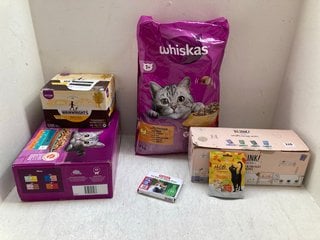 QTY OF ASSORTED PET ITEMS TO INCLUDE BOX OF BLINK! KITTEN 40 SACHET CHICKEN & FISH FILLET SELECTION IN JELLY KITTEN FOOD - BBE 1/26: LOCATION - B14