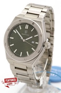 MENS BERNARD REINHARDT WATCH. FEATURING A GREEN DIAL, SILVER COLOURED BEZEL AND STAINLESS CASE, DATE, W/R 5ATM. SILVER COLOURED STAINLESS BRACELET. COMES WITH A WOODEN PRESENTATION CASE: LOCATION - D