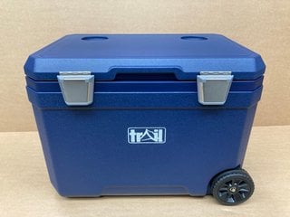 TRAIL 45L WHEELED COOL BOX IN DARK BLUE: LOCATION - C15