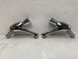 PAIR OF BASIN PILLAR TAPS IN CHROME RRP £255: LOCATION - R1