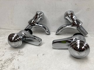 PAIR OF BASIN PILLAR TAPS AND MATCHING BATH PILLAR TAPS IN CHROME RRP £425: LOCATION - R1