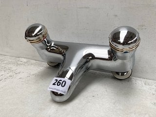 DECK MOUNTED BATH FILLER IN CHROME RRP £325: LOCATION - R1