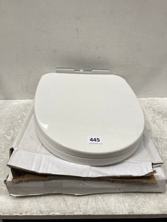 WHITE TOILET SEAT - RRP £70: LOCATION - R1