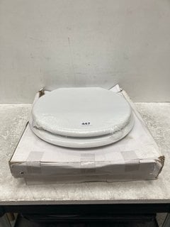 2X WHITE TOILET SEATS - RRP £140: LOCATION - R1