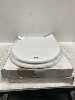 2X WHITE TOILET SEATS - RRP £140: LOCATION - R1