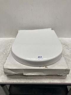 2X WHITE TOILET SEATS - RRP £140: LOCATION - R1