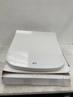 2X WHITE TOILET SEATS - RRP £140: LOCATION - R1